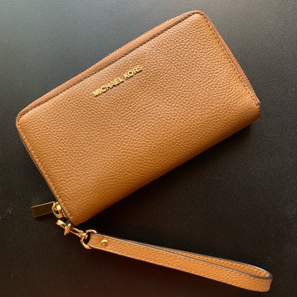 MICHAEL Michael Kors Handbags - Michael Kors Leather Smartphone Wallet